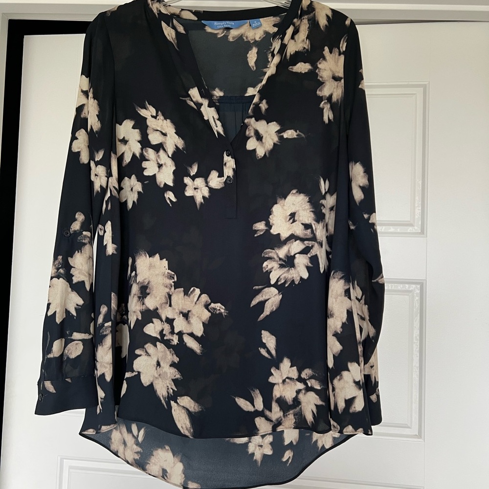 Navy Blue Floral Simply Vera/Vera Wang Blouse. Size: S.